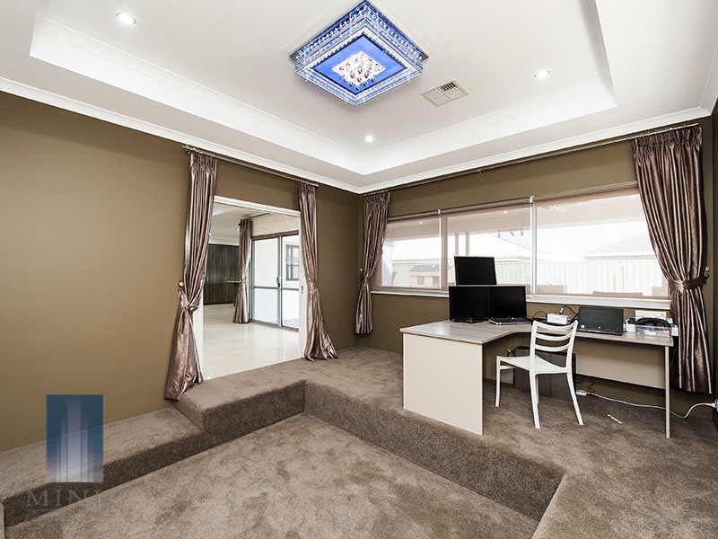 18 Nuffield Street, Piara Waters WA 6112
