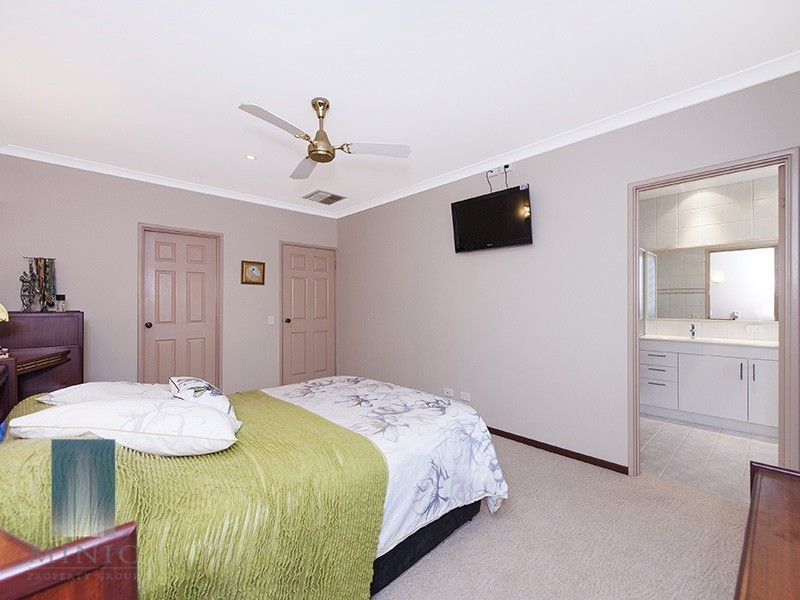 36 Rivermoor Loop, Riverton WA 6148