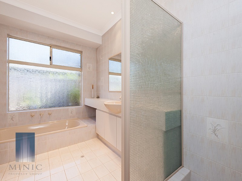 36 Rivermoor Loop, Riverton WA 6148