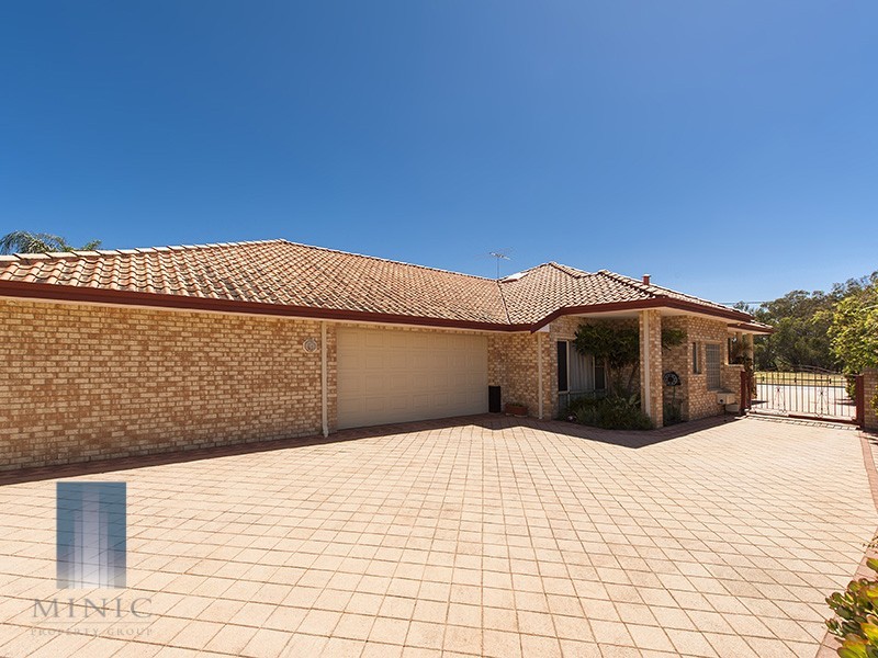 36 Rivermoor Loop, Riverton WA 6148
