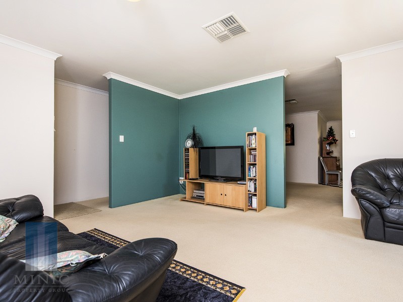 4 Foreshore Entrance, Wilson WA 6107