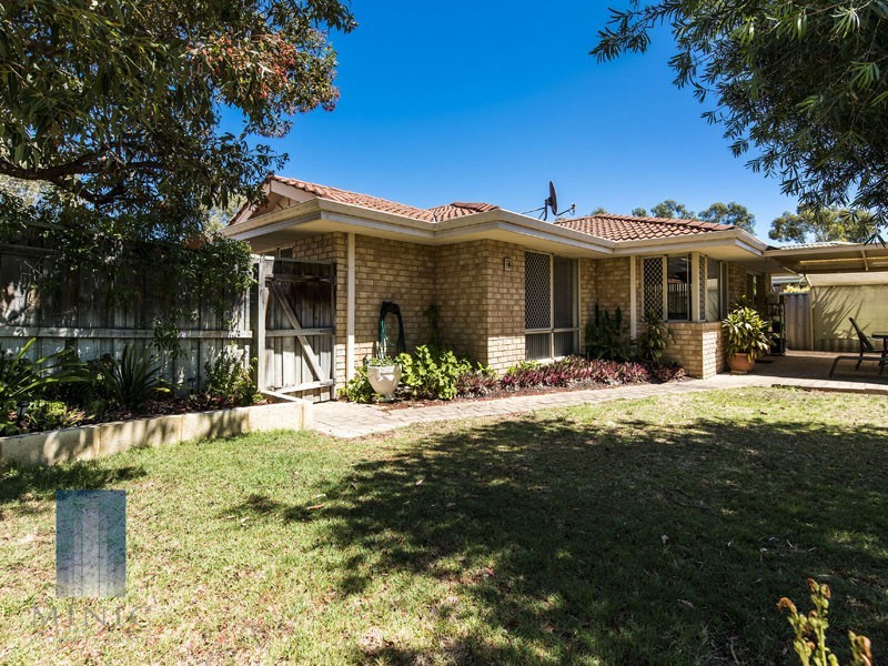 4 Foreshore Entrance, Wilson WA 6107