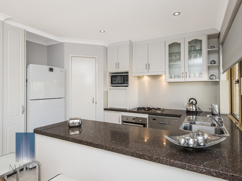 8/10 Grayson Court, Wilson WA 6107