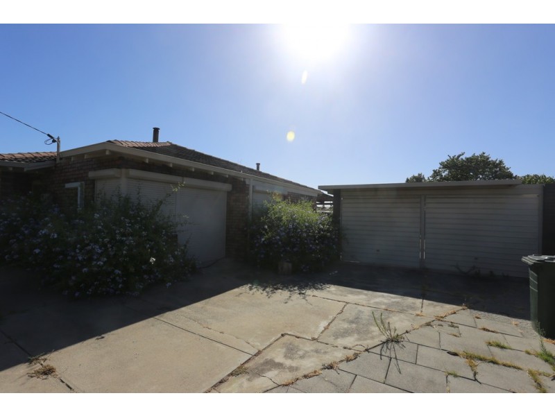 14 MEADOWBROOK DRIVE, Parkwood WA 6147