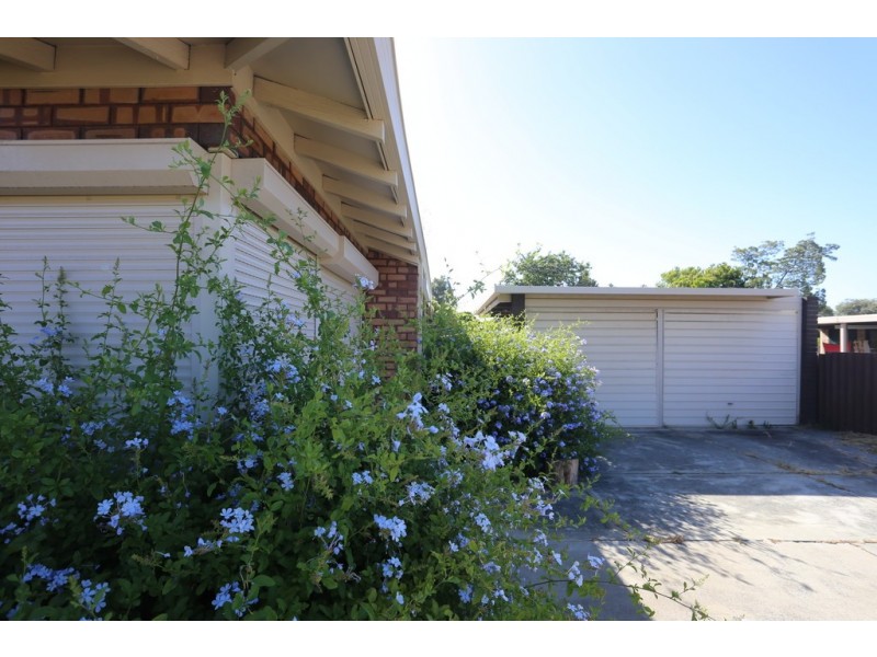 14 MEADOWBROOK DRIVE, Parkwood WA 6147