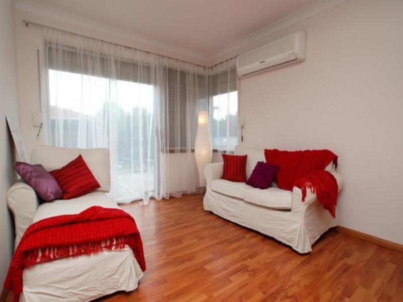 14 MEADOWBROOK DRIVE, Parkwood WA 6147