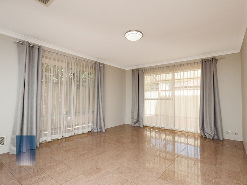 28 Hooson Way, Wilson WA 6107