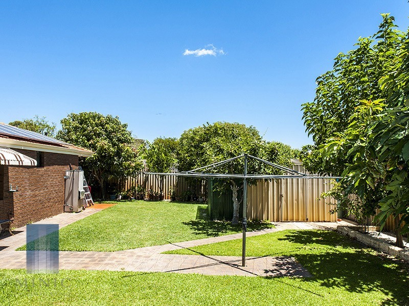 77 Fern Road, Wilson WA 6107