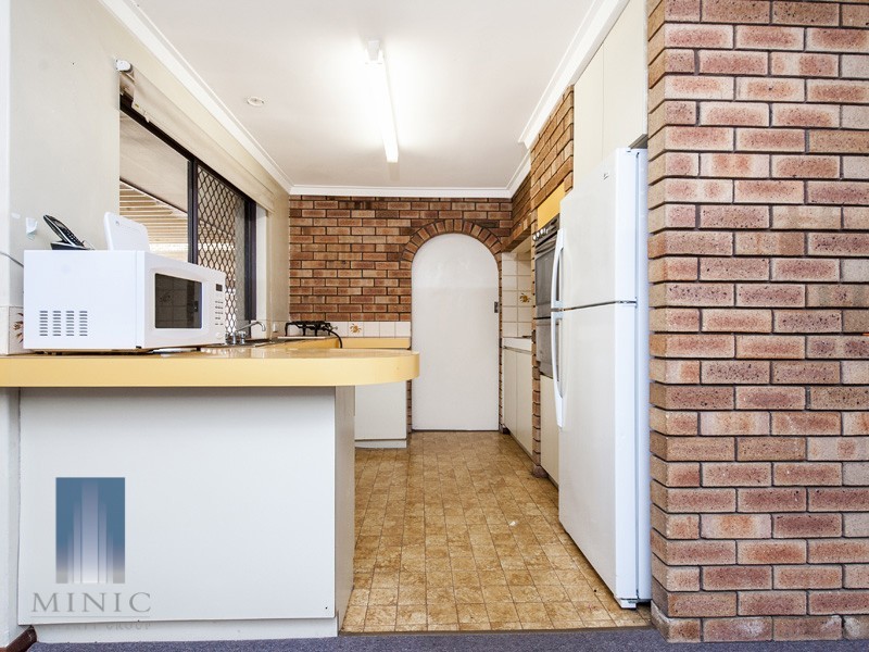 10 Blenny Close, Cannington WA 6107