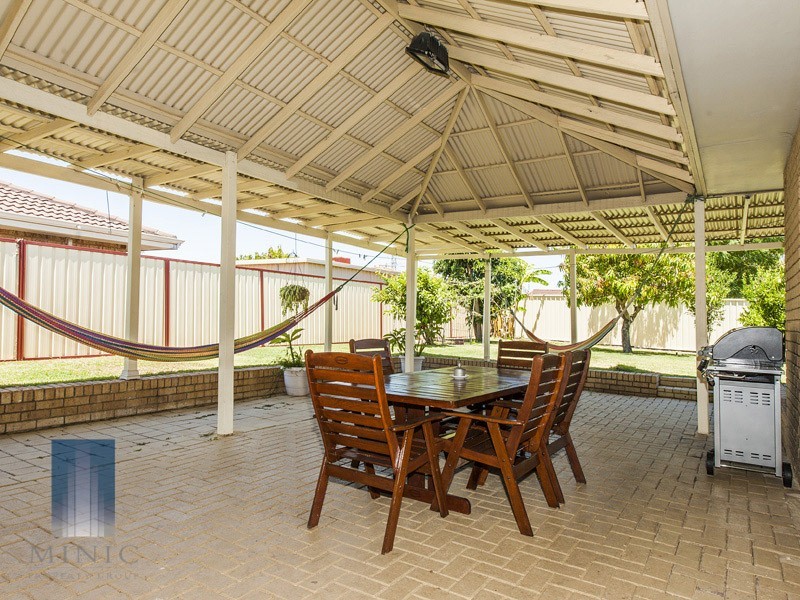 81 Collins Road, Willetton WA 6155