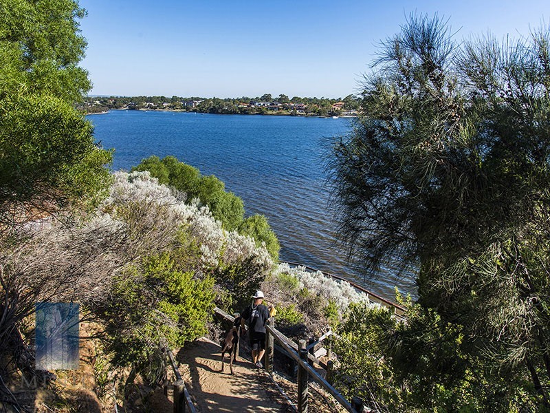 60B Cloister Avenue, Manning WA 6152