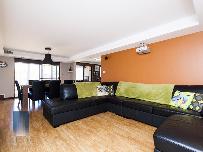 2 Nicol Road, Parkwood WA 6147