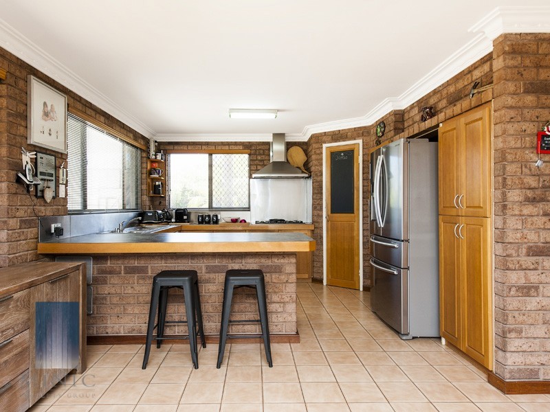 2 Nicol Road, Parkwood WA 6147