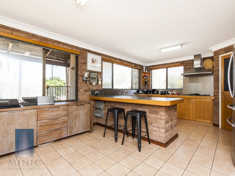 2 Nicol Road, Parkwood WA 6147