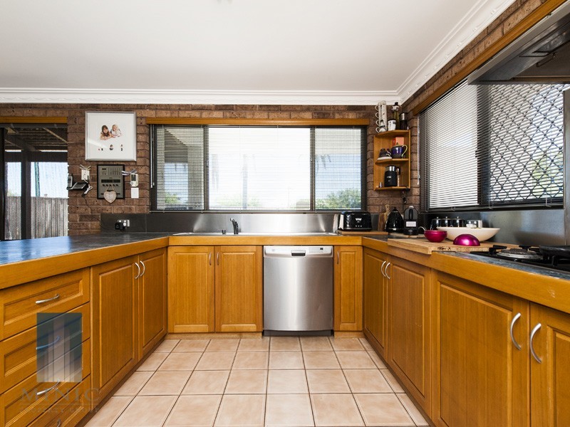 2 Nicol Road, Parkwood WA 6147