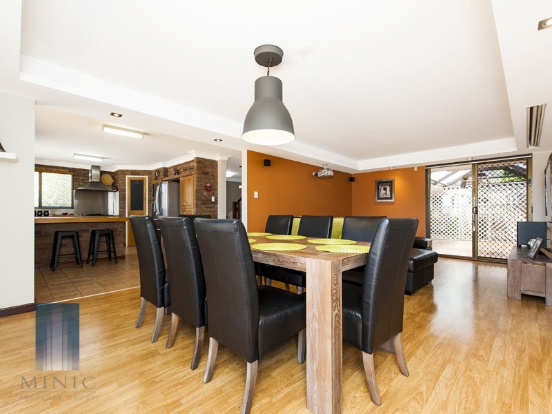 2 Nicol Road, Parkwood WA 6147