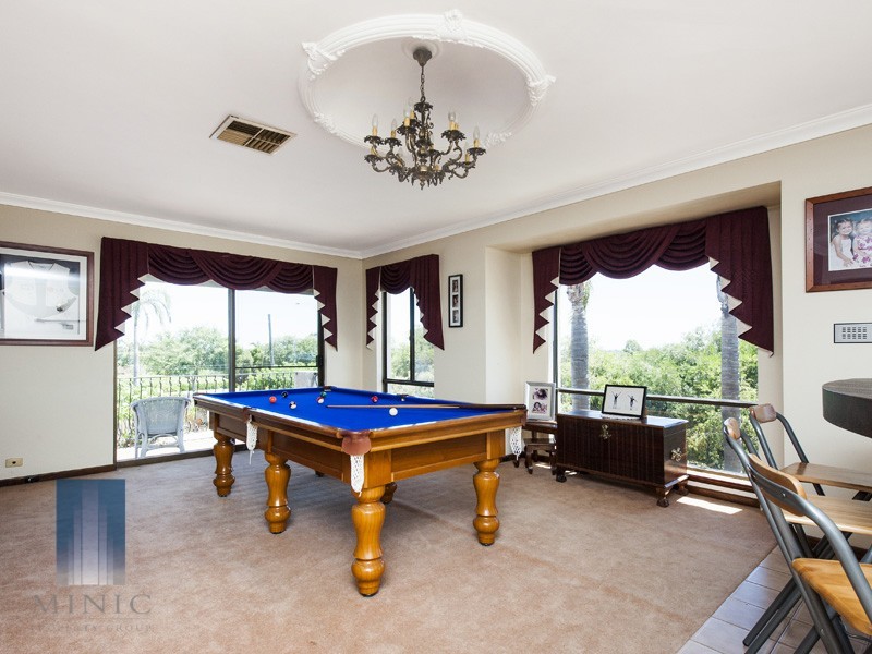 2 Nicol Road, Parkwood WA 6147