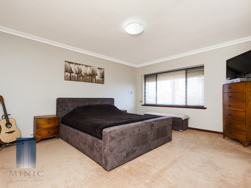2 Nicol Road, Parkwood WA 6147