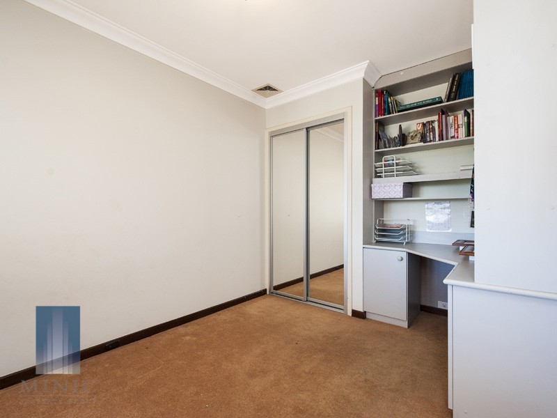 2 Nicol Road, Parkwood WA 6147