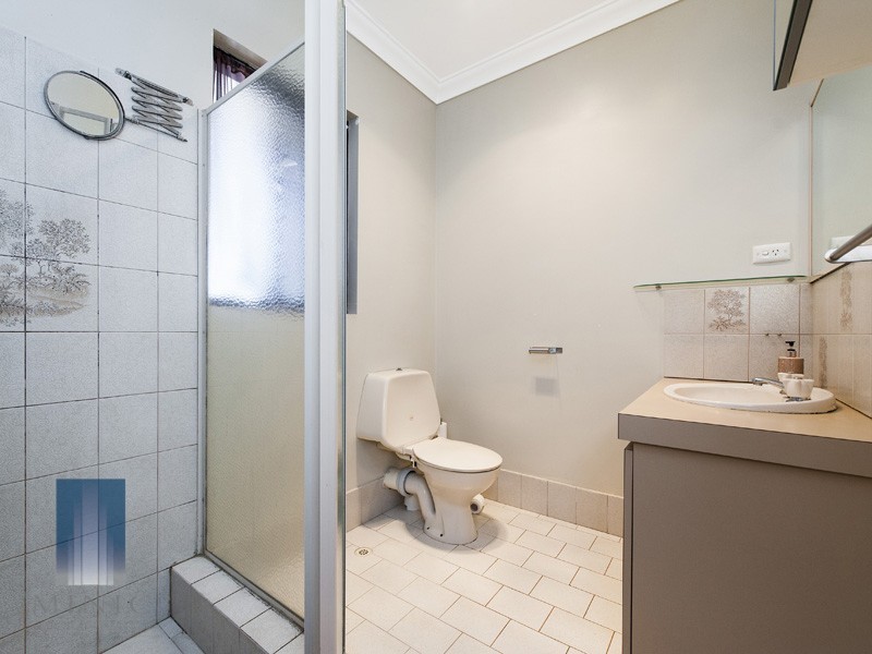 2 Nicol Road, Parkwood WA 6147