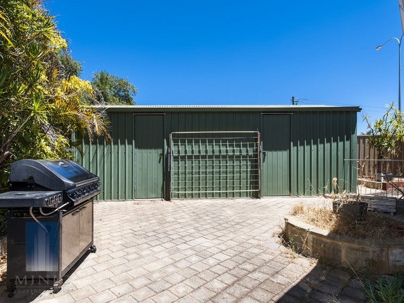 2 Nicol Road, Parkwood WA 6147