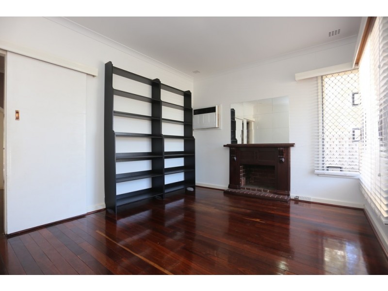81 Armstrong Road, Wilson WA 6107