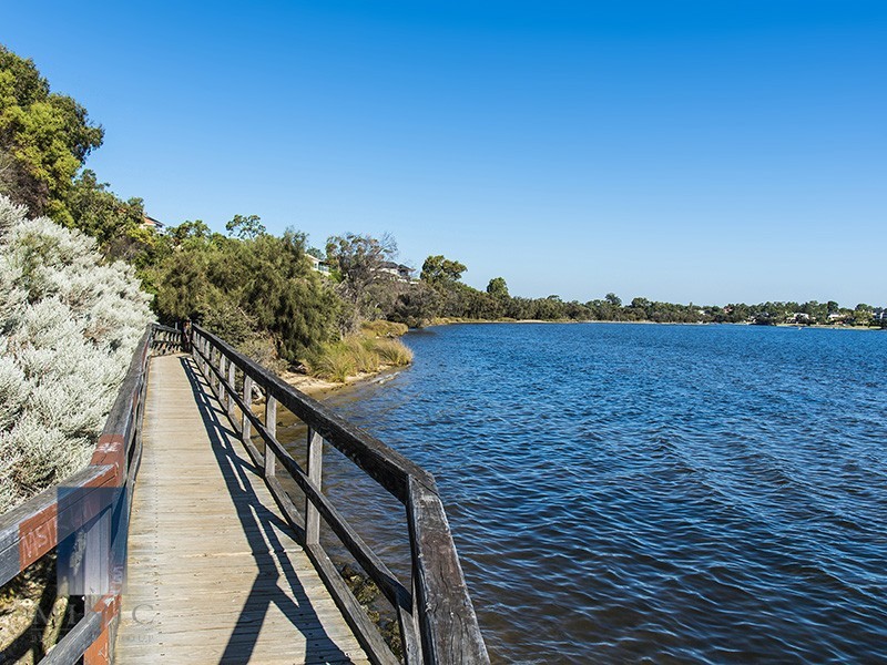 57A Hope Avenue, Salter Point WA 6152