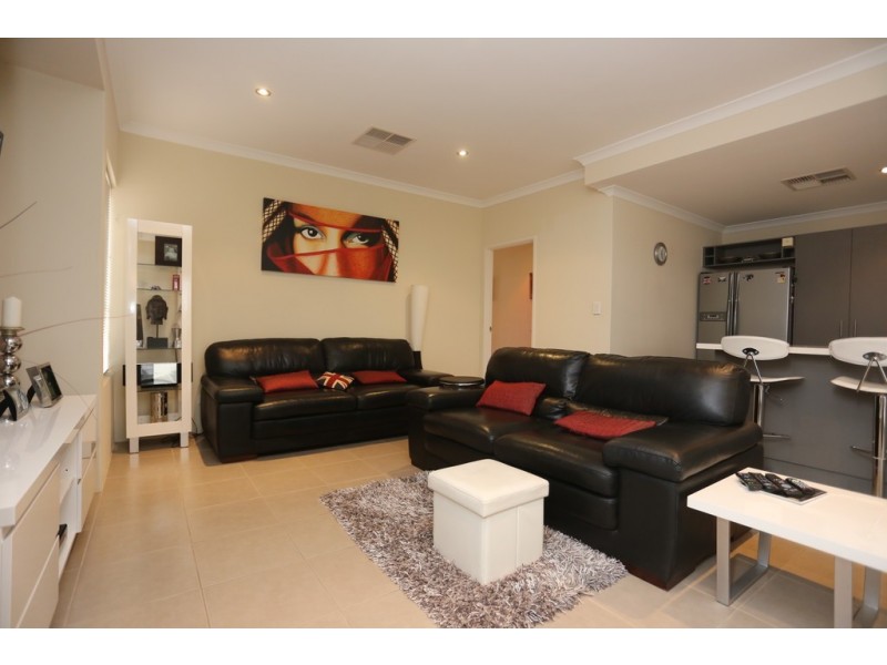 5/159 Canna Drive, Canning Vale WA 6155