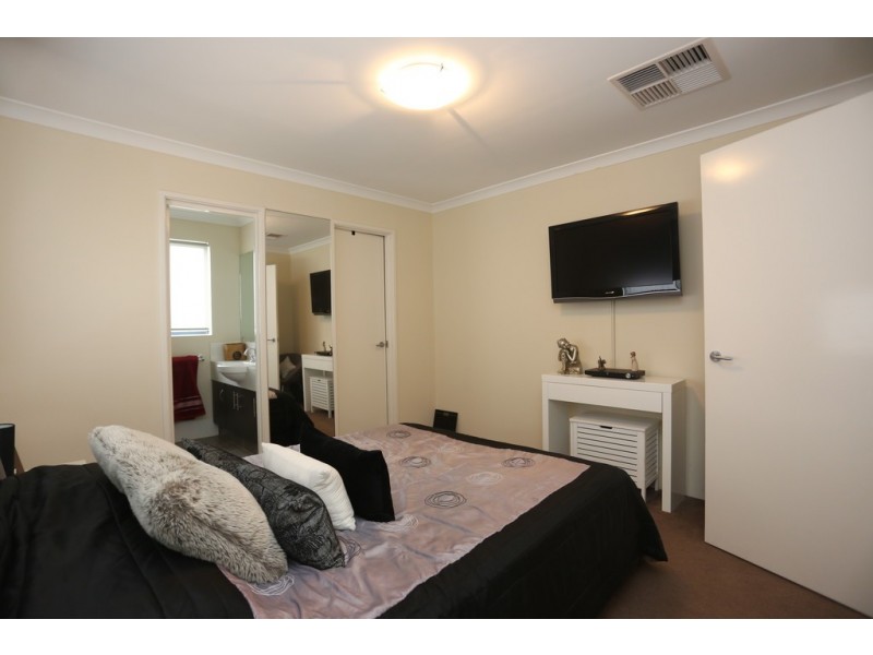 5/159 Canna Drive, Canning Vale WA 6155