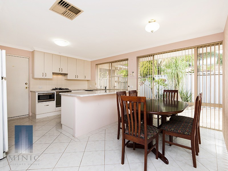 2/49 Henning Crescent, Manning WA 6152