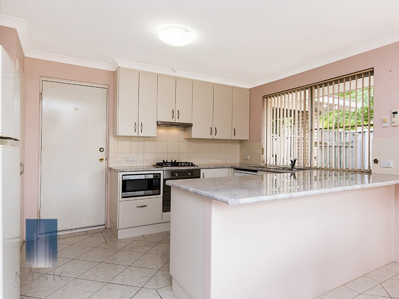 2/49 Henning Crescent, Manning WA 6152