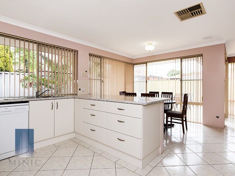 2/49 Henning Crescent, Manning WA 6152