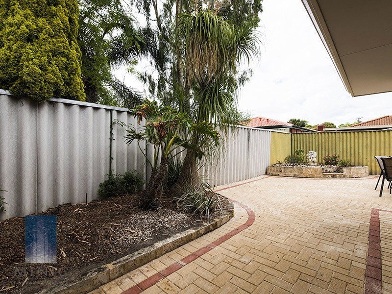 2/49 Henning Crescent, Manning WA 6152