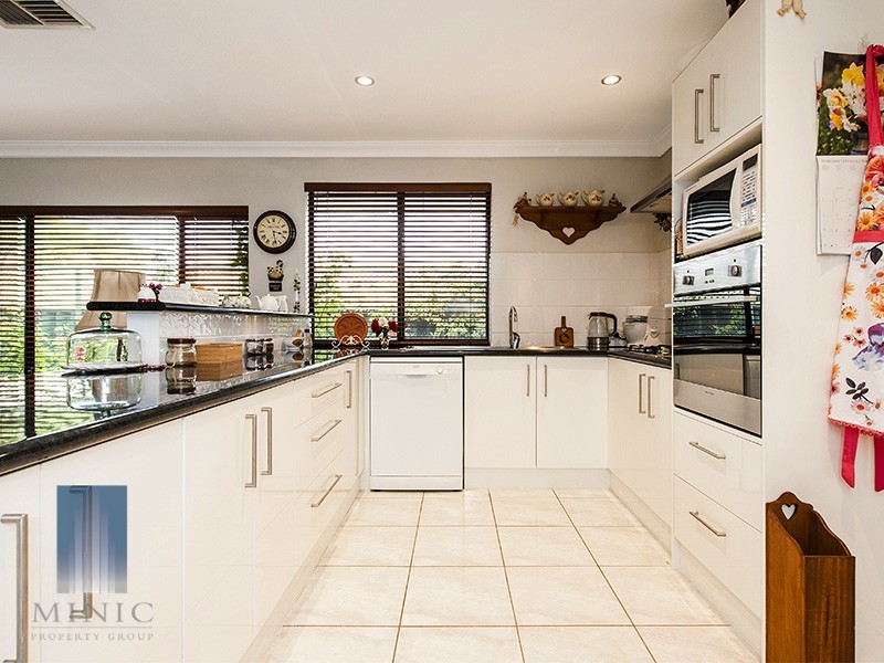 84 Cloister Avenue, Manning WA 6152