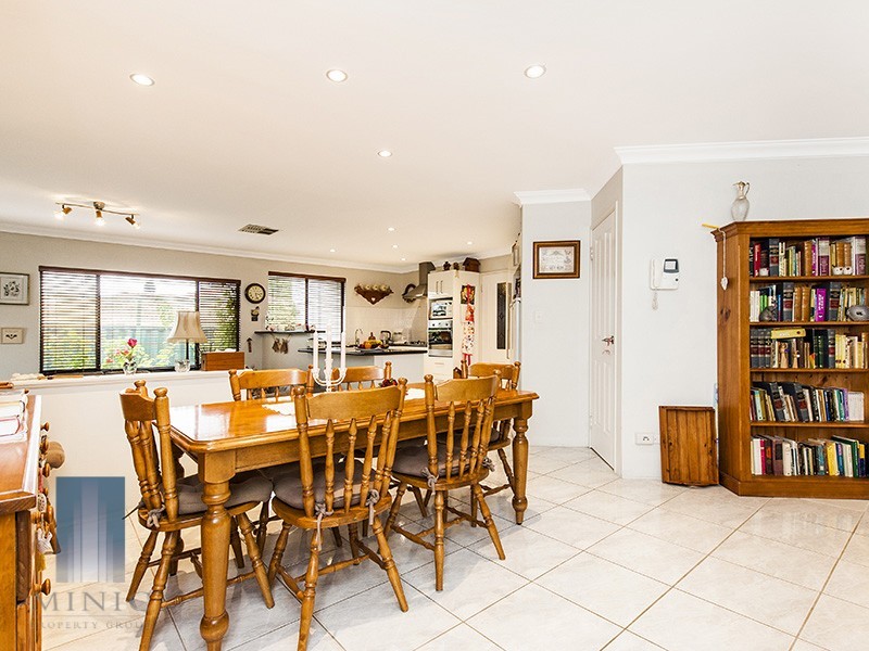 84 Cloister Avenue, Manning WA 6152