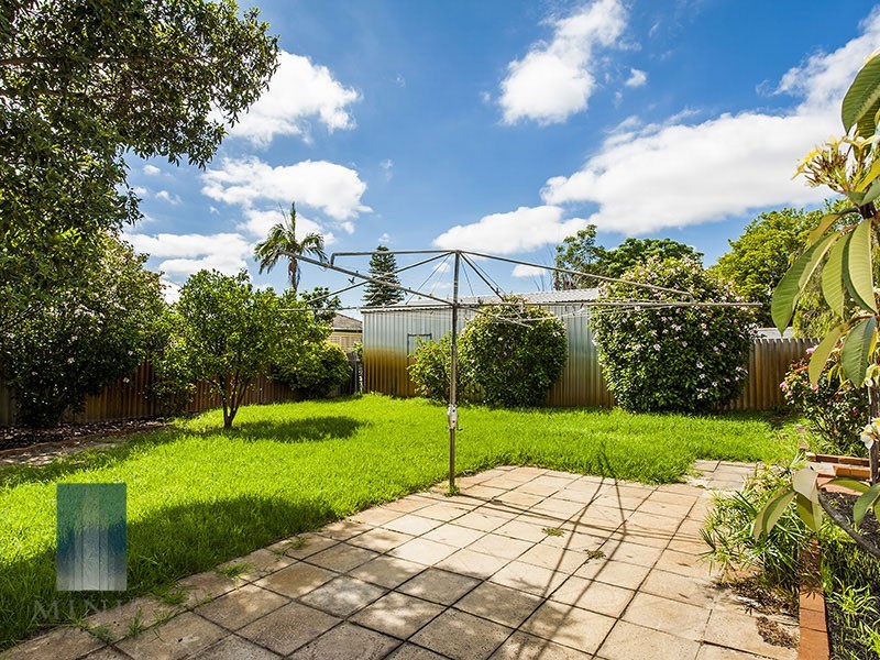13 Langham Gardens, Wilson WA 6107