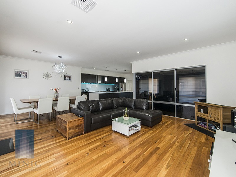 7 Benbecula Circle, Bedfordale WA 6112