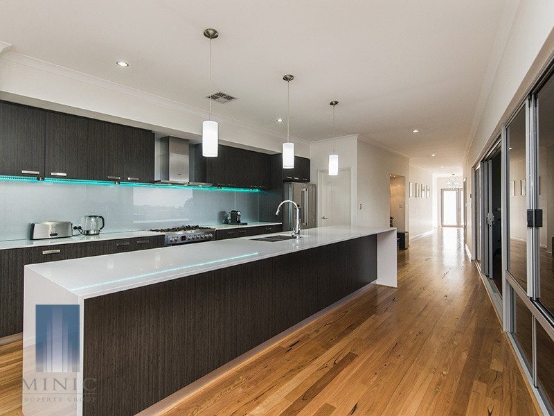 7 Benbecula Circle, Bedfordale WA 6112