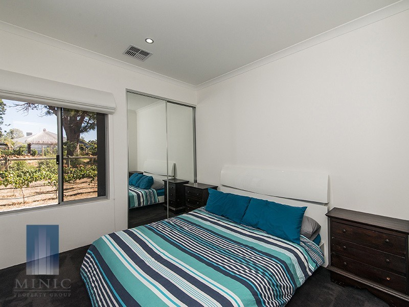 7 Benbecula Circle, Bedfordale WA 6112