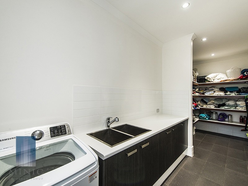 7 Benbecula Circle, Bedfordale WA 6112