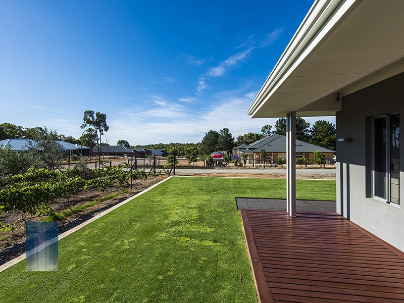 7 Benbecula Circle, Bedfordale WA 6112