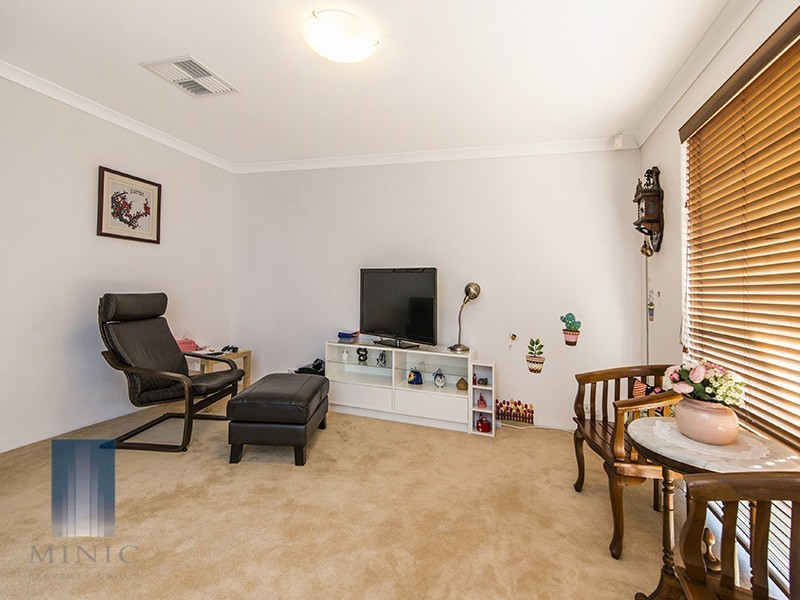 5 Jenkins Lane, Langford WA 6147