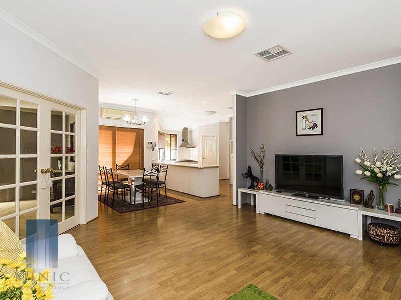 5 Jenkins Lane, Langford WA 6147
