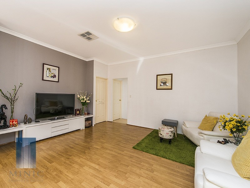 5 Jenkins Lane, Langford WA 6147