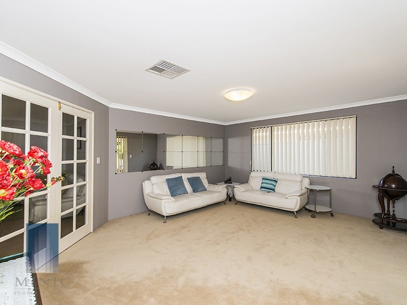 5 Jenkins Lane, Langford WA 6147