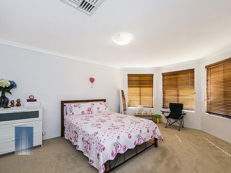 5 Jenkins Lane, Langford WA 6147
