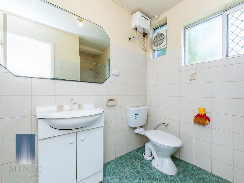 8/13 Grant Place, Bentley WA 6102