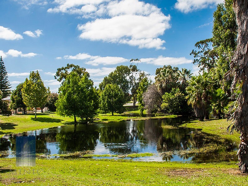 8/13 Grant Place, Bentley WA 6102