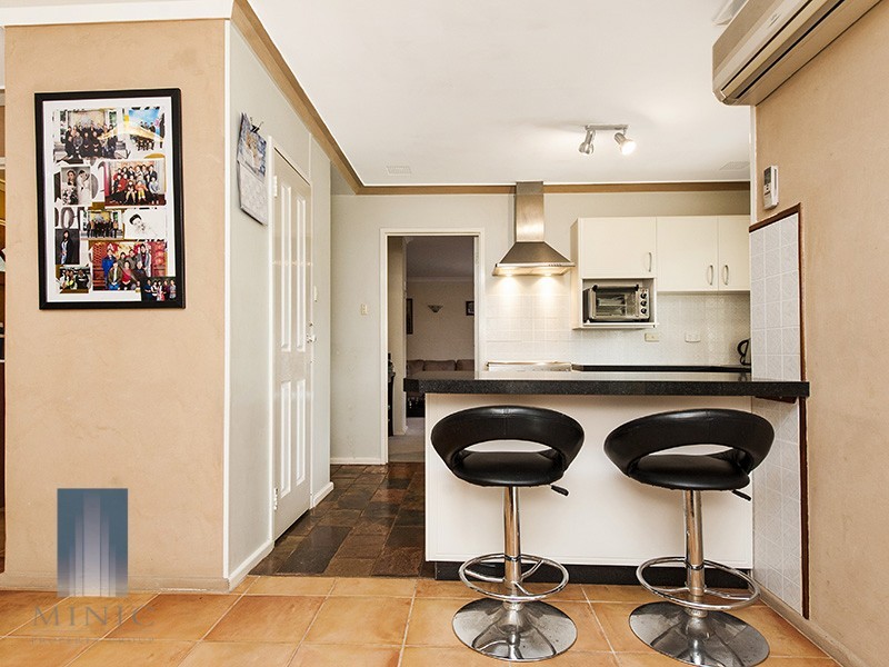 9 Abercairn Way, Parkwood WA 6147