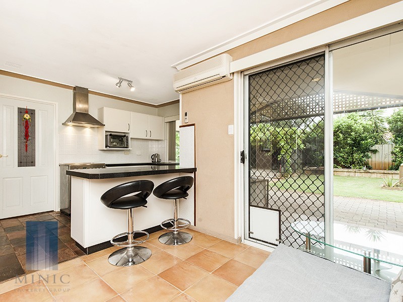 9 Abercairn Way, Parkwood WA 6147